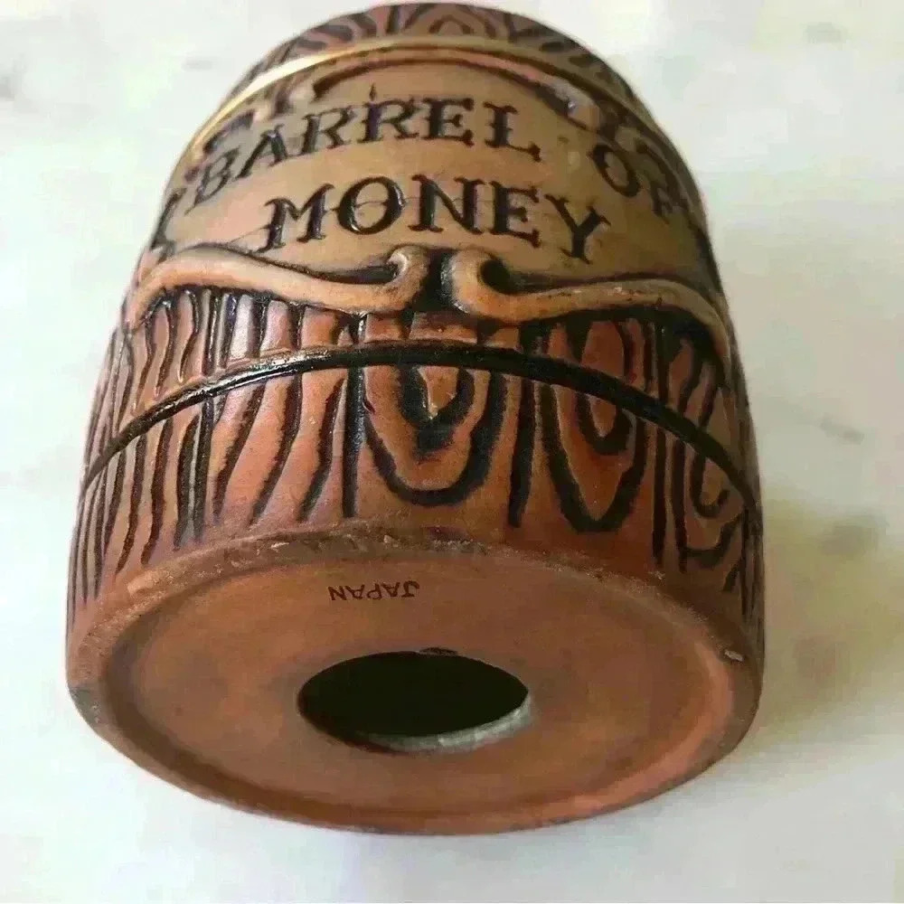 Vintage 70s rustic  barrel of money coin bank. Ceramic with metal band - Picture 3 of 7